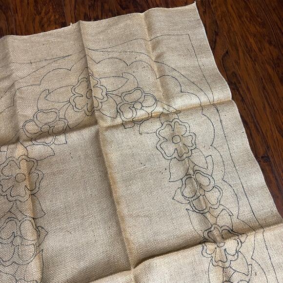 Vintage Floral Stamped Burlap For Rug Making #1880 28x48 - Picture 3 of 12